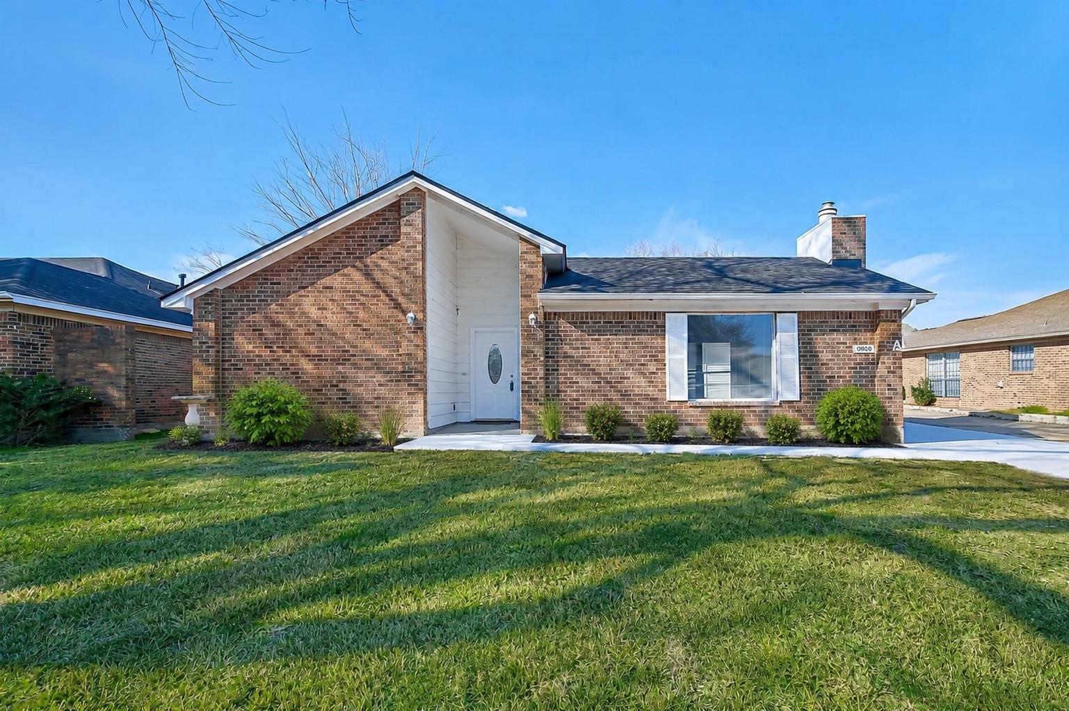 10826 Lynbrook Dr Property Photo 1
