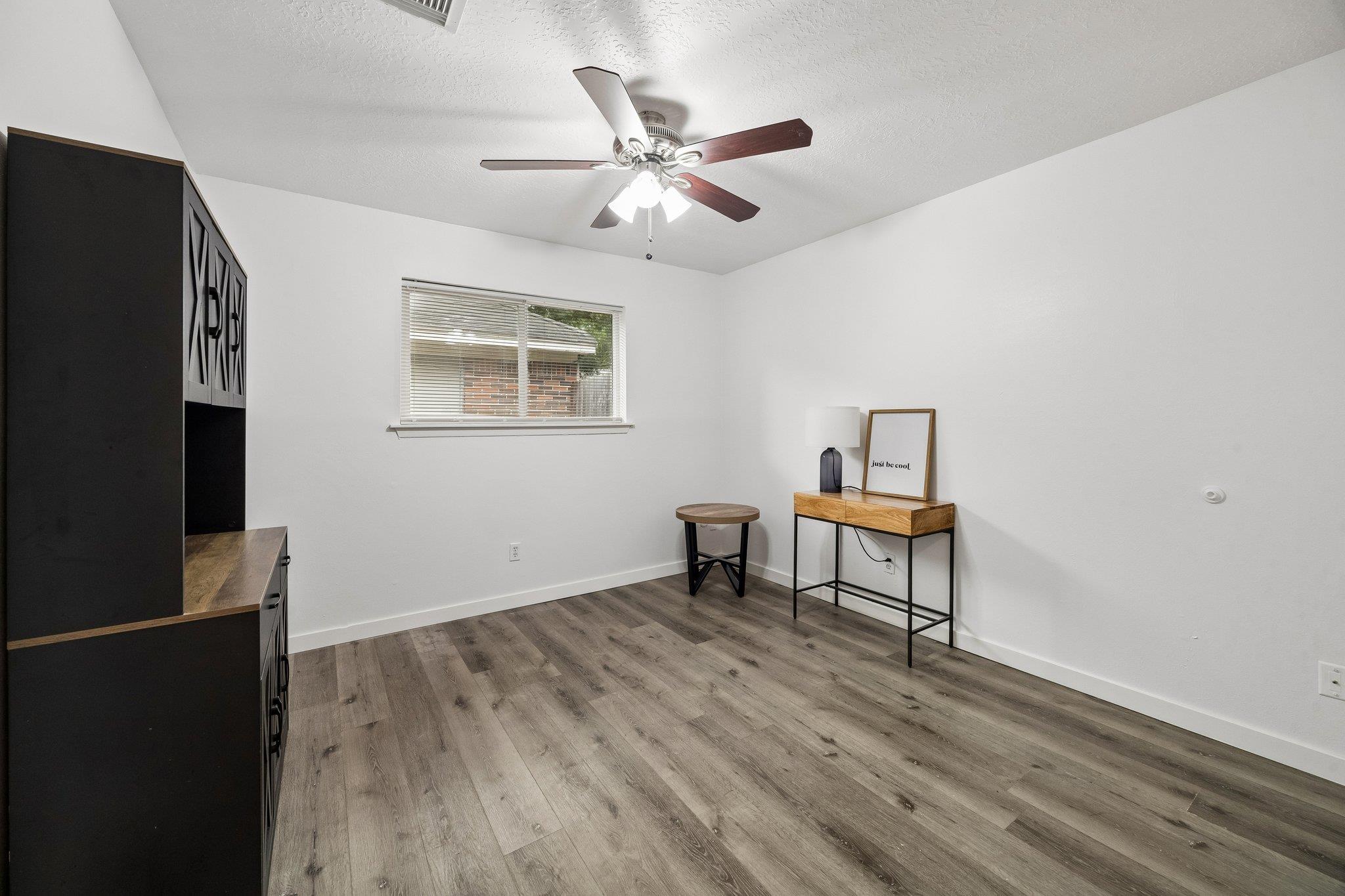 10826 Lynbrook Dr Property Photo 12