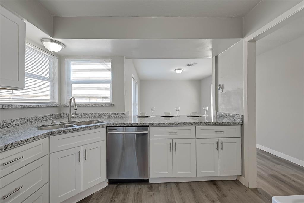 10826 Lynbrook Dr Property Photo 19