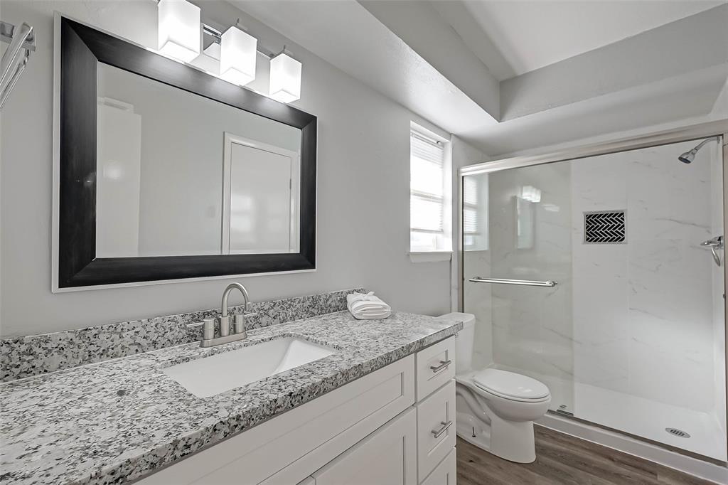 10826 Lynbrook Dr Property Photo 22