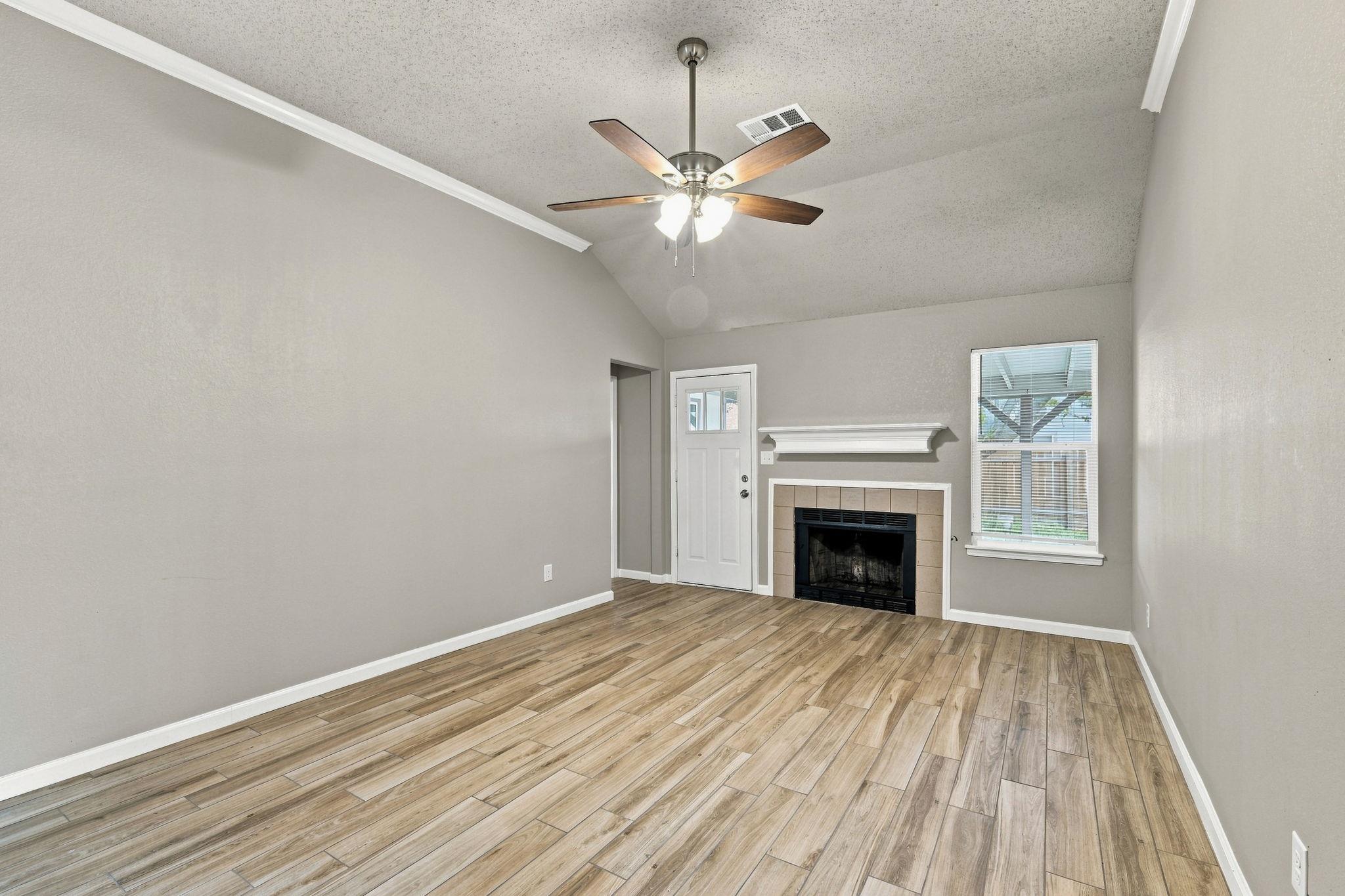 106 Hague St Property Photo 2