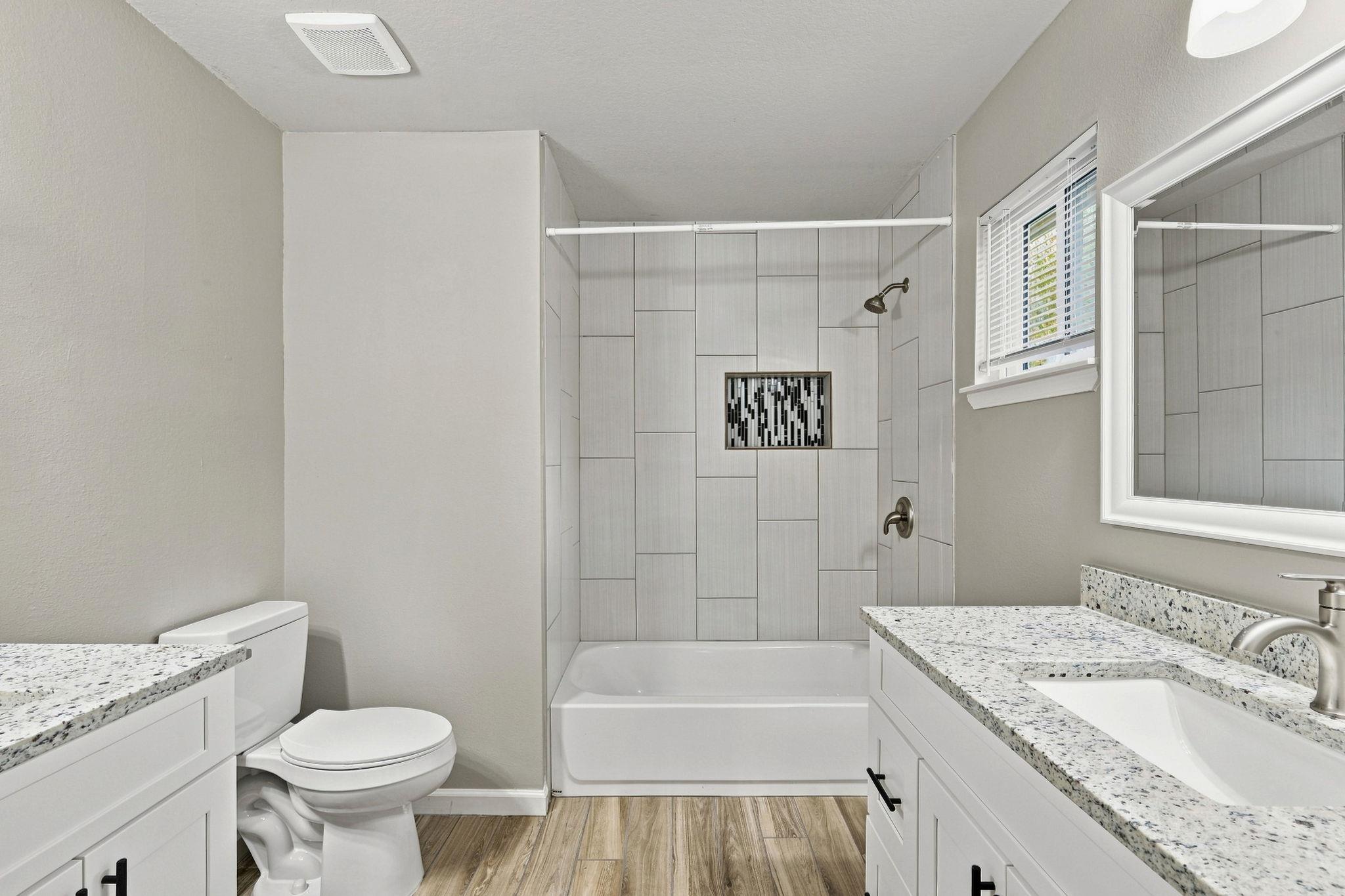 106 Hague St Property Photo 7
