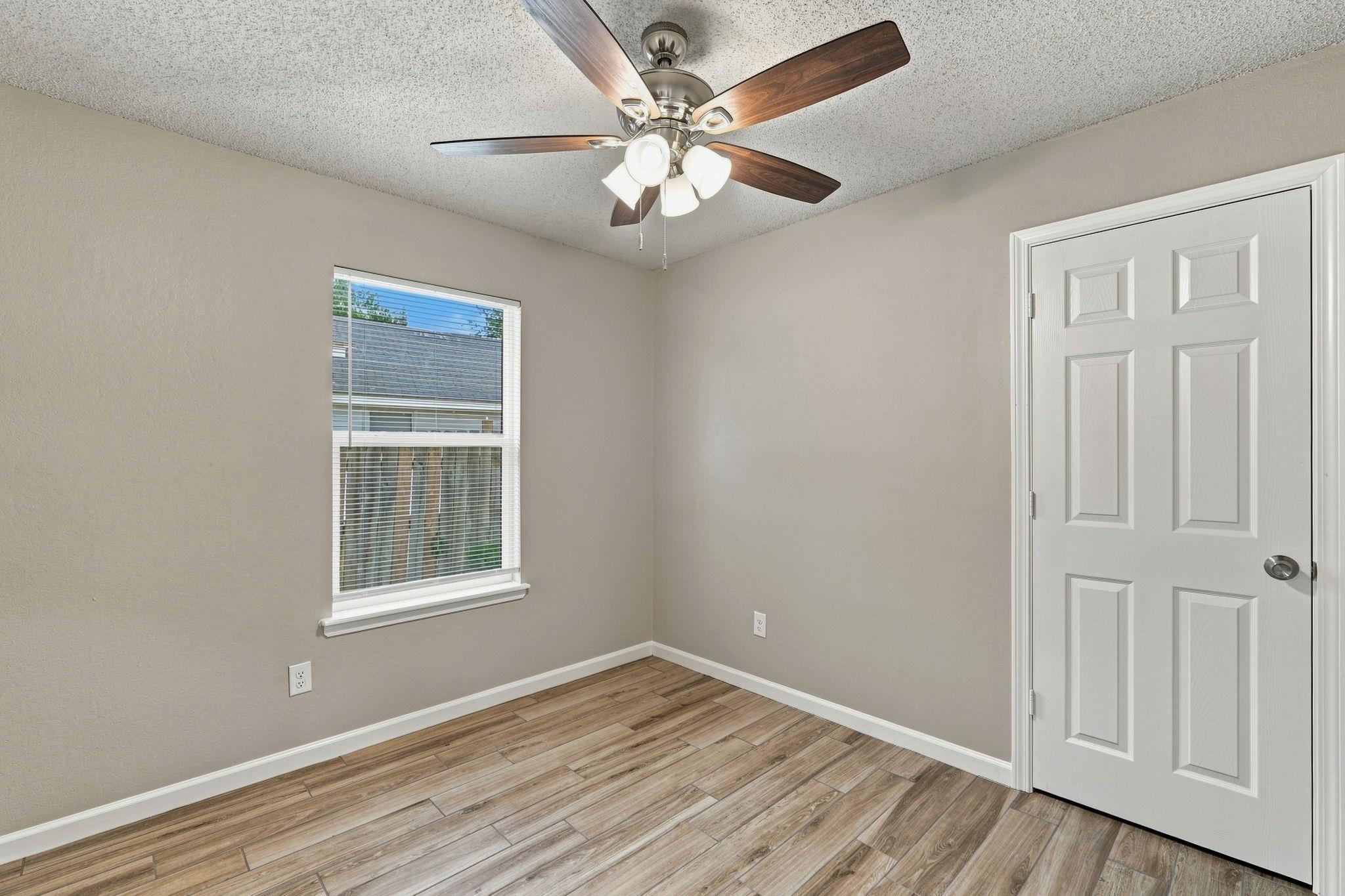 106 Hague St Property Photo 11
