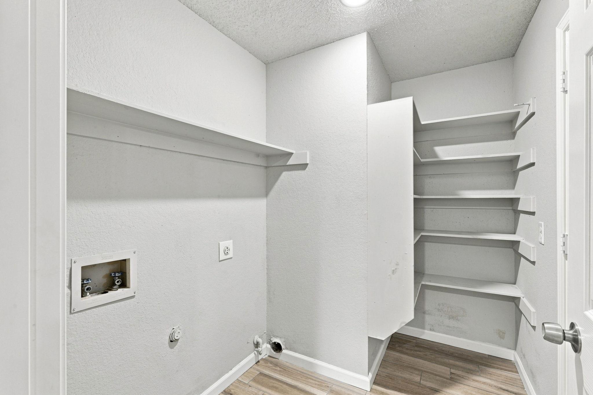 106 Hague St Property Photo 12