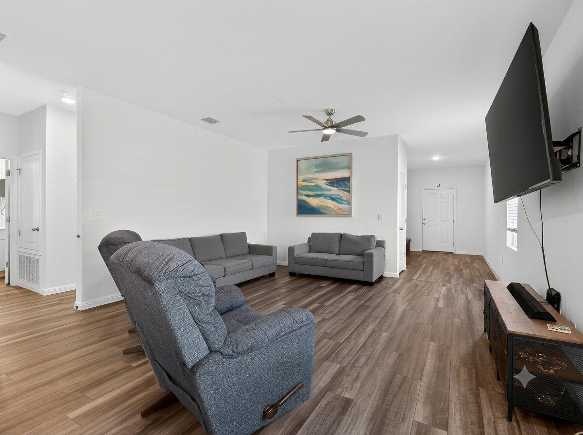 608 Magnum Force Dr Property Photo 3