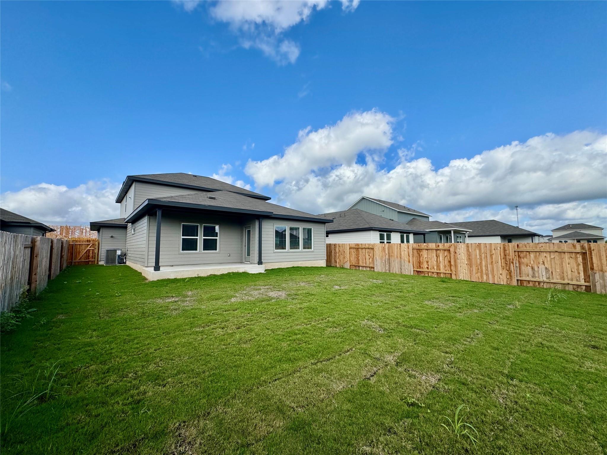 135 Fossil Dr Property Photo 5