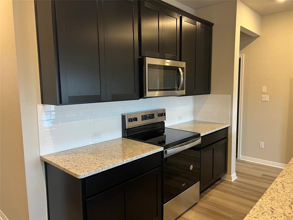 1850 Settlers Glen Dr #803 Property Photo 4