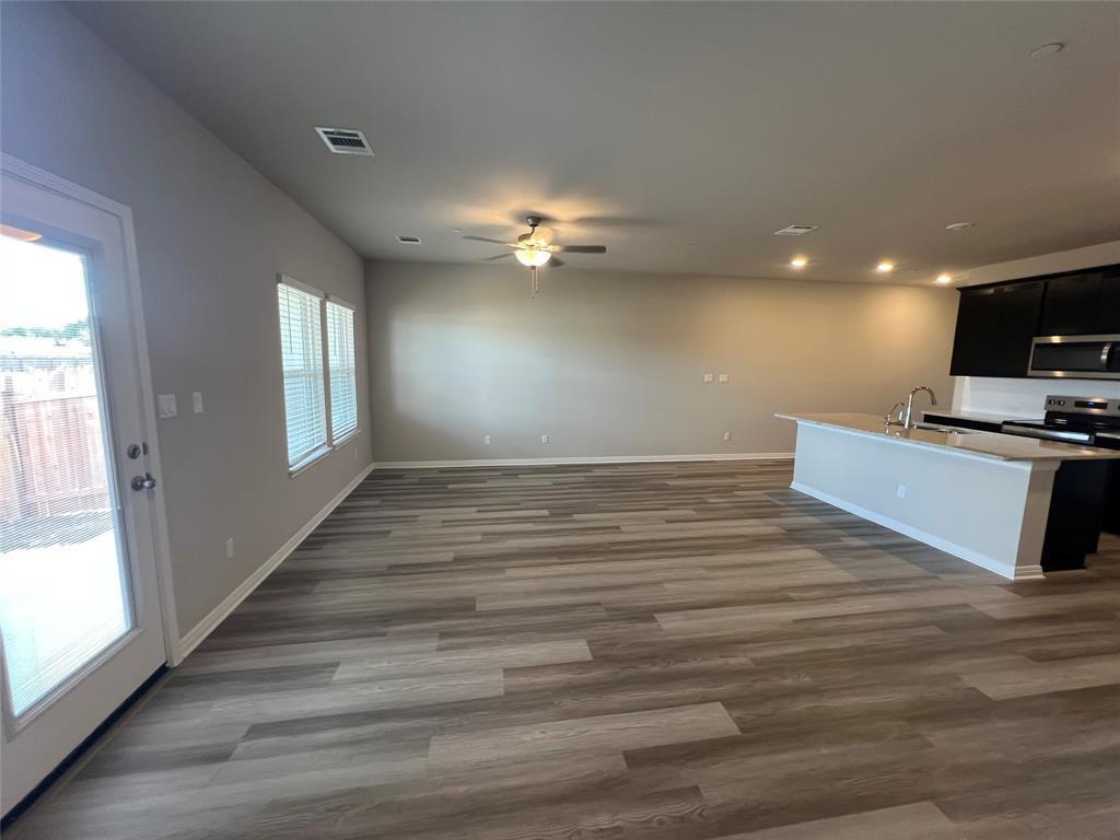 1850 Settlers Glen Dr #803 Property Photo 8