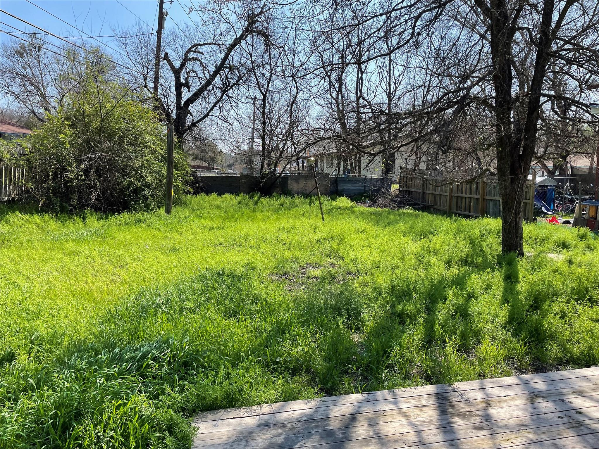 1041 Lott Ave Property Photo 14