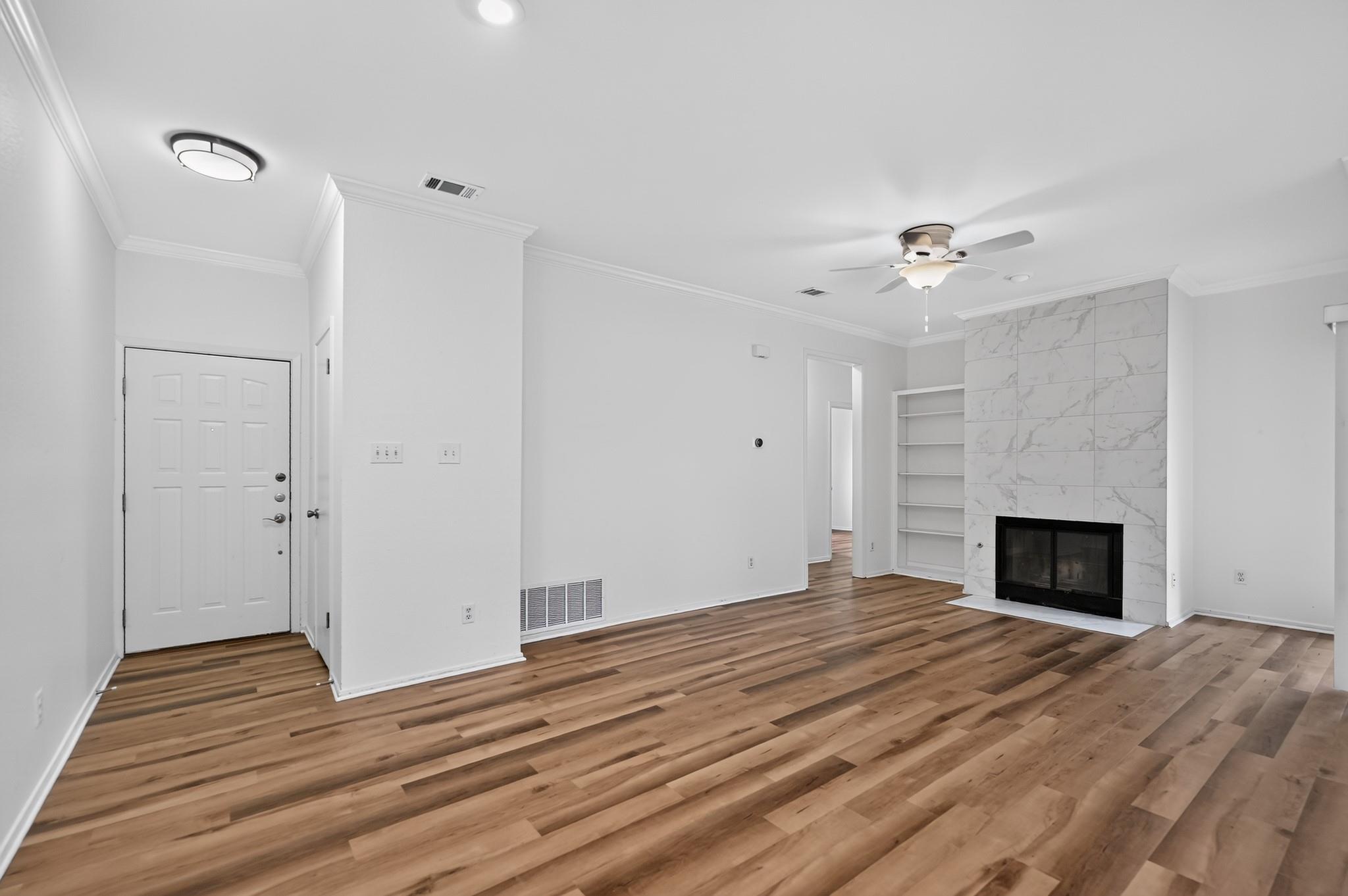 5701 Scout Blf Property Photo 4