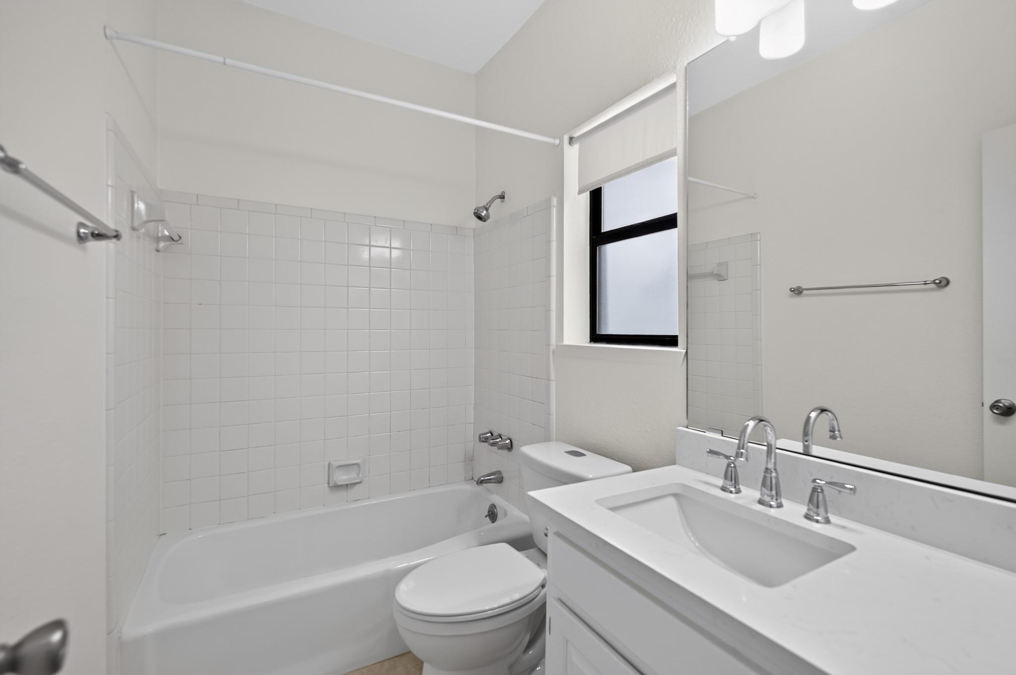 5701 Scout Blf Property Photo 16