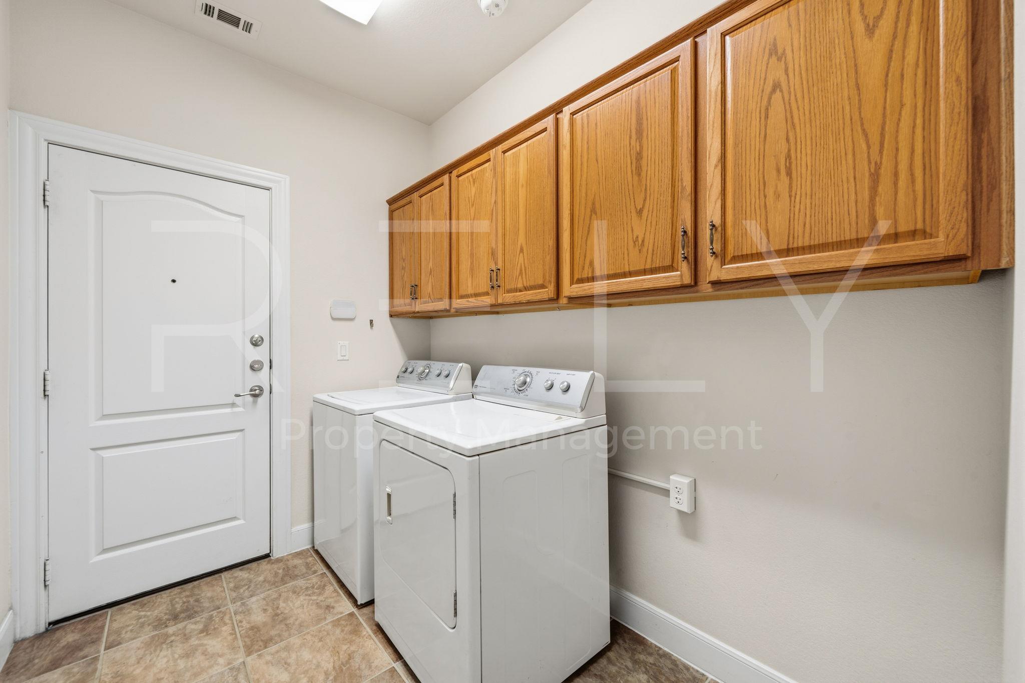 808 Armstrong Dr Property Photo 25