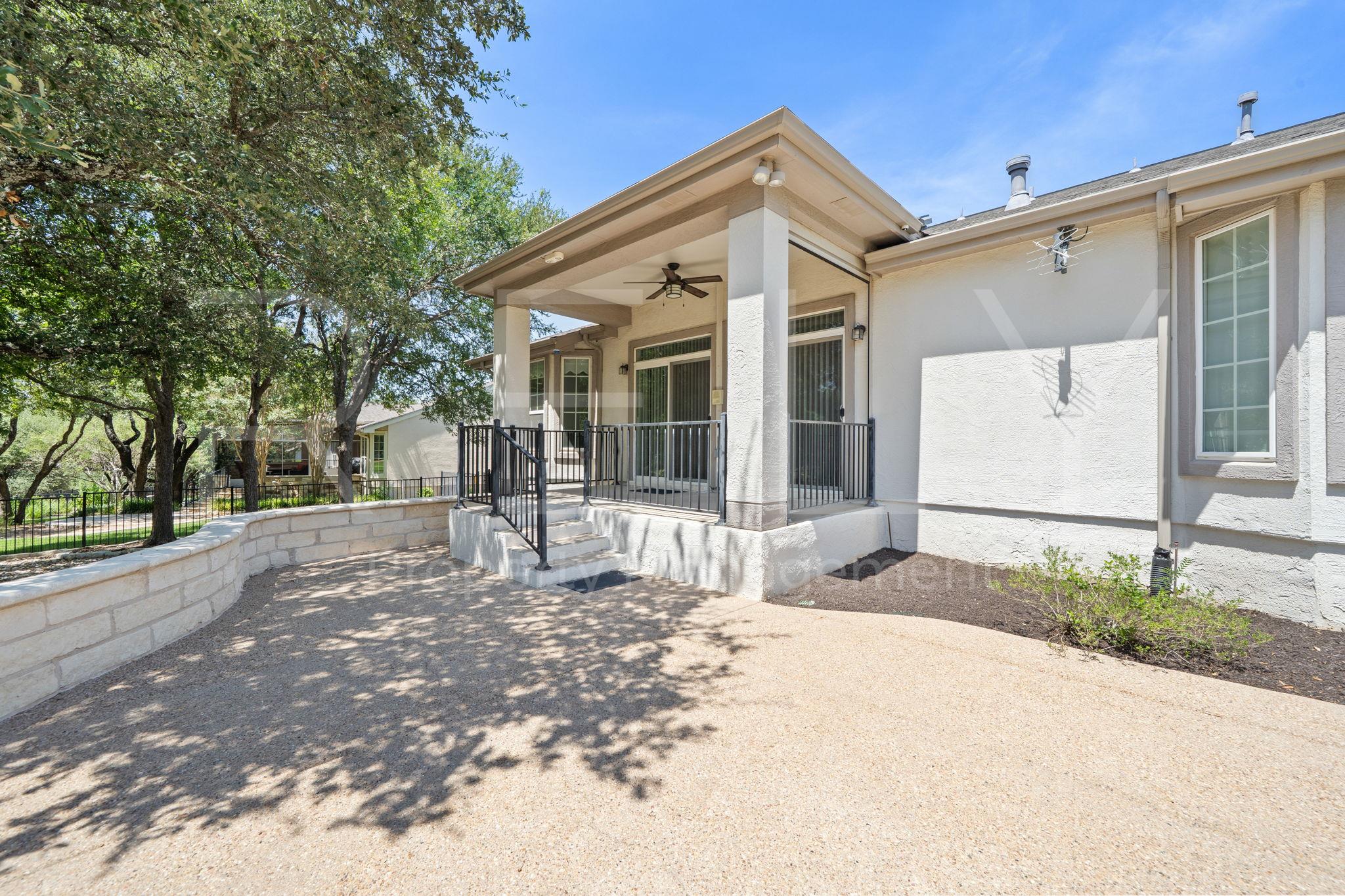 808 Armstrong Dr Property Photo 33