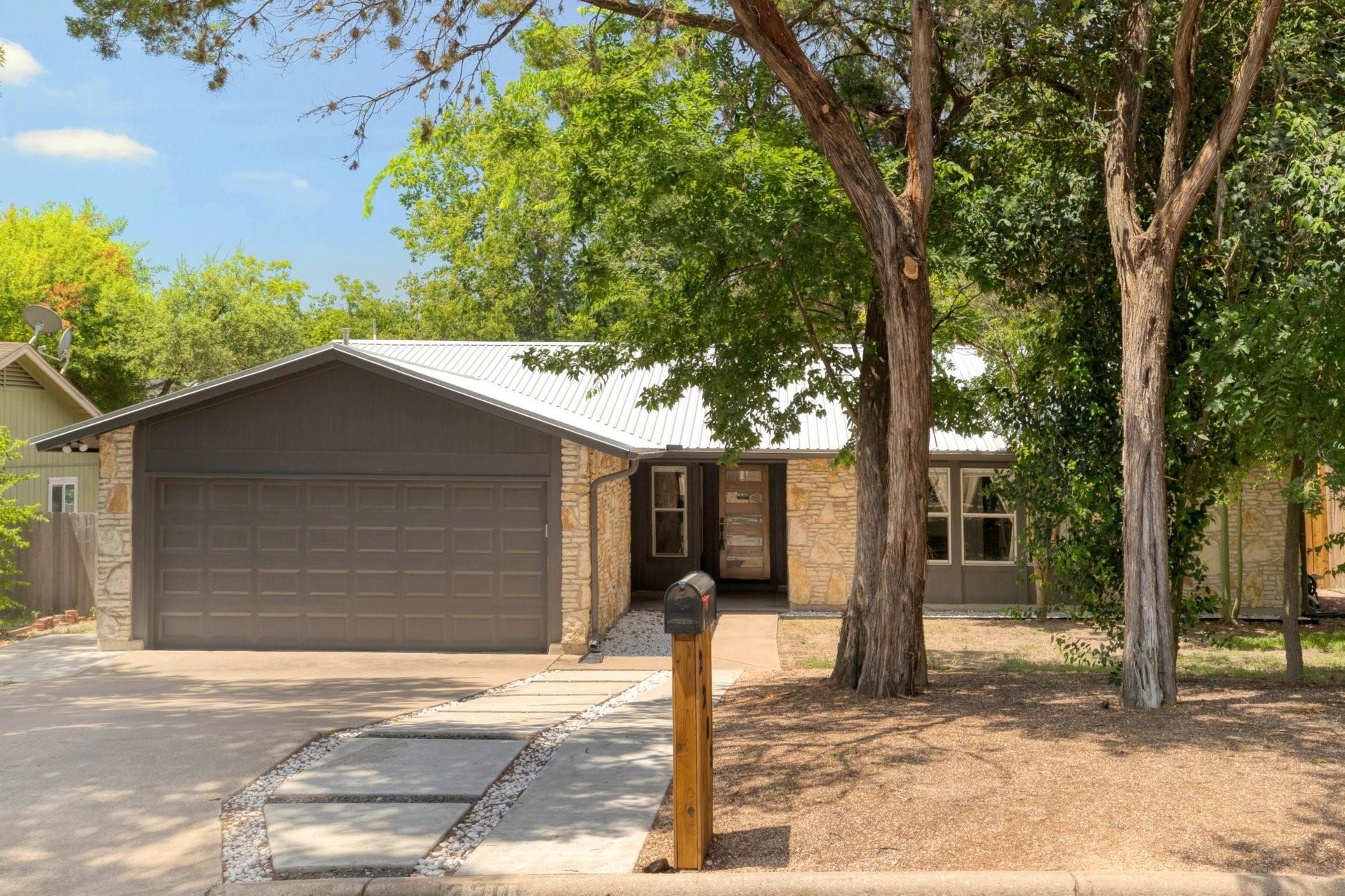 2205 Trede Dr Property Photo 1