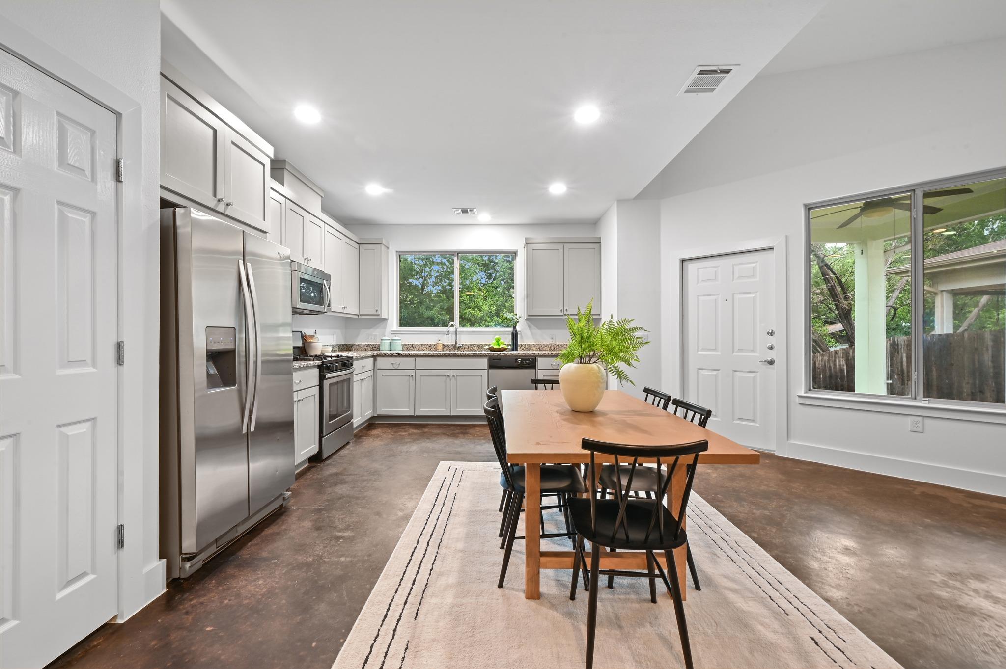 3306 Thomas Kincheon St Property Photo 10