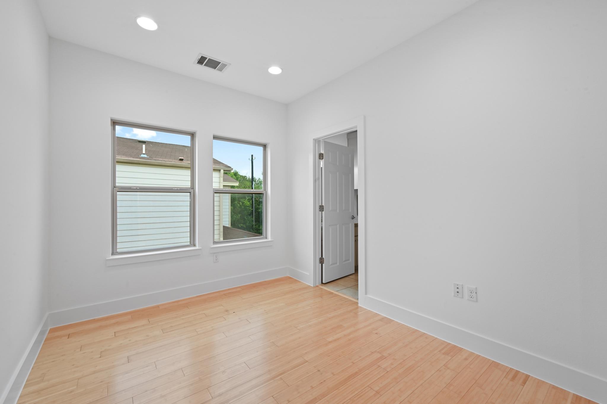3306 Thomas Kincheon St Property Photo 16
