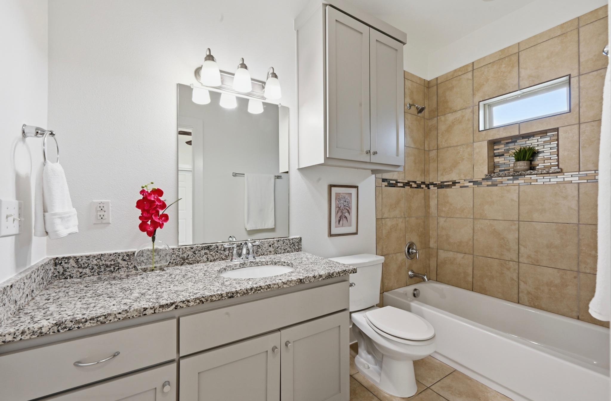 3306 Thomas Kincheon St Property Photo 17