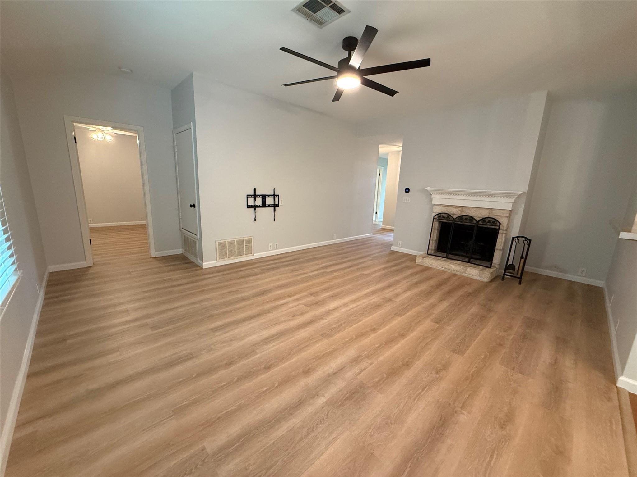 2125 Kaiser Dr Property Photo 4