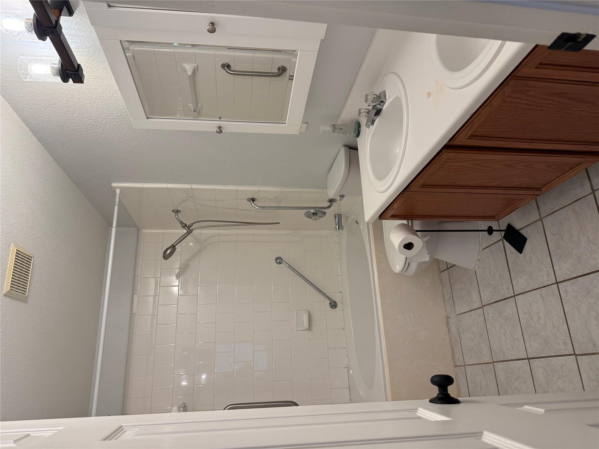 2125 Kaiser Dr Property Photo 7