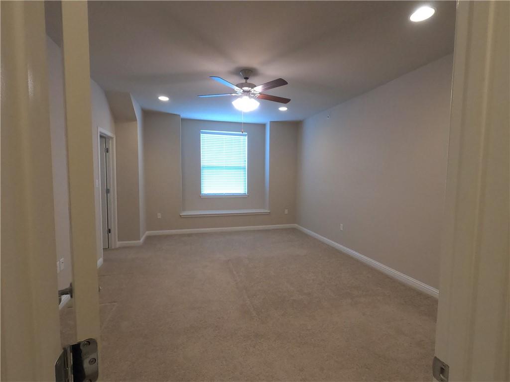13800 Lyndhurst St #134 Property Photo 9