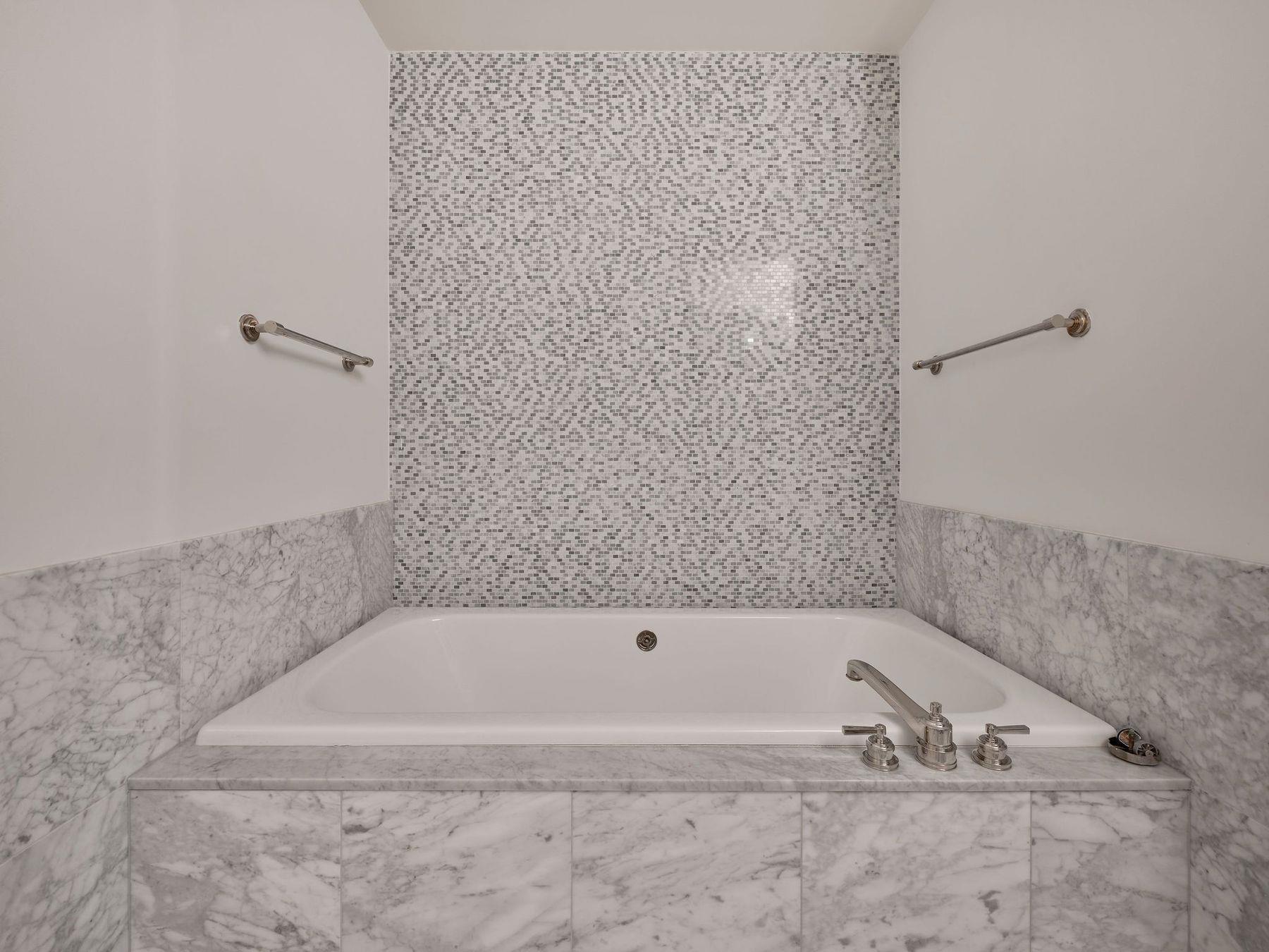200 Congress Ave #23c Property Photo 27