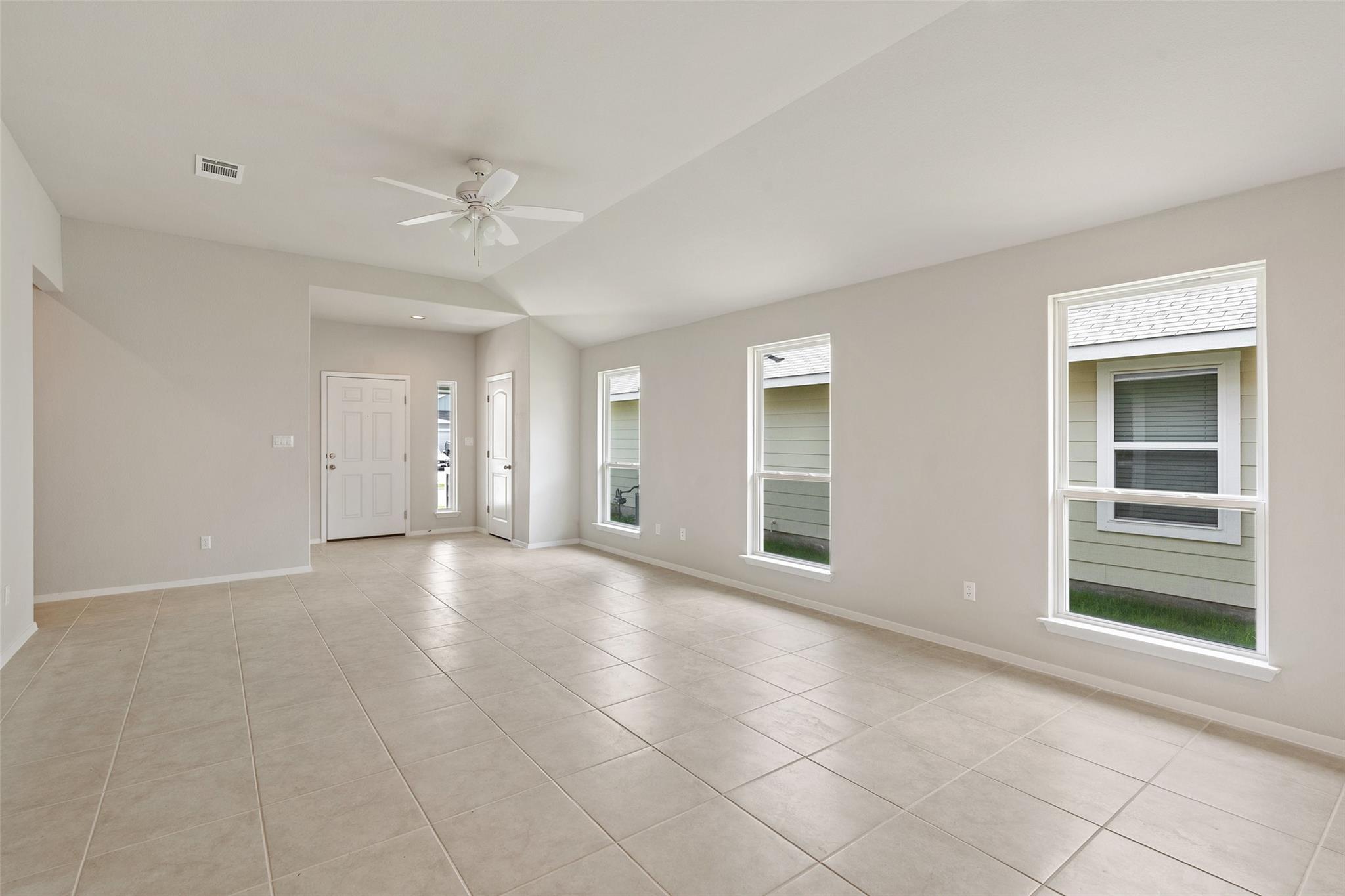126 Living Reef Dr Property Photo 5