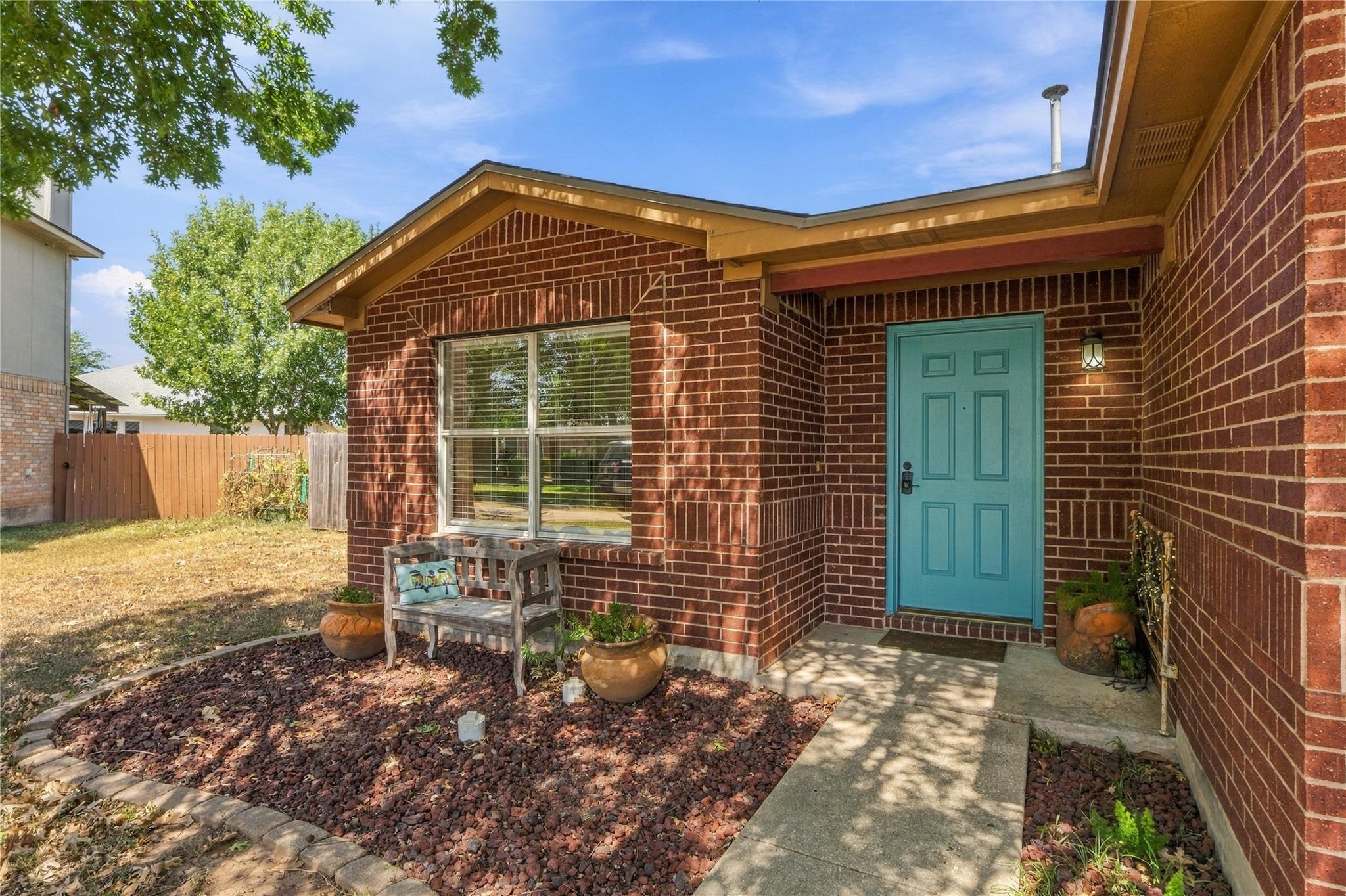 405 Fairfield Loop Property Photo 4