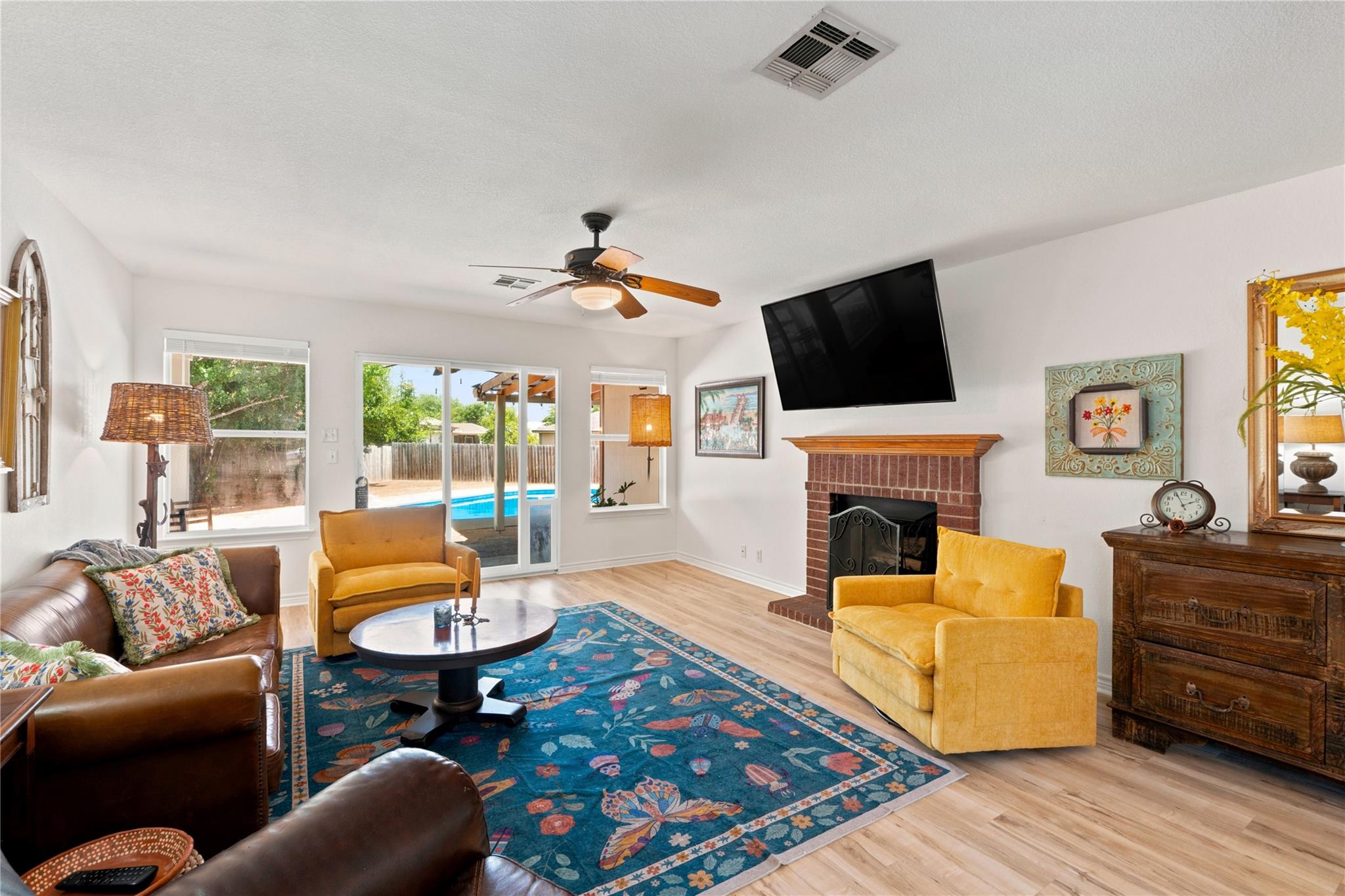 405 Fairfield Loop Property Photo 7