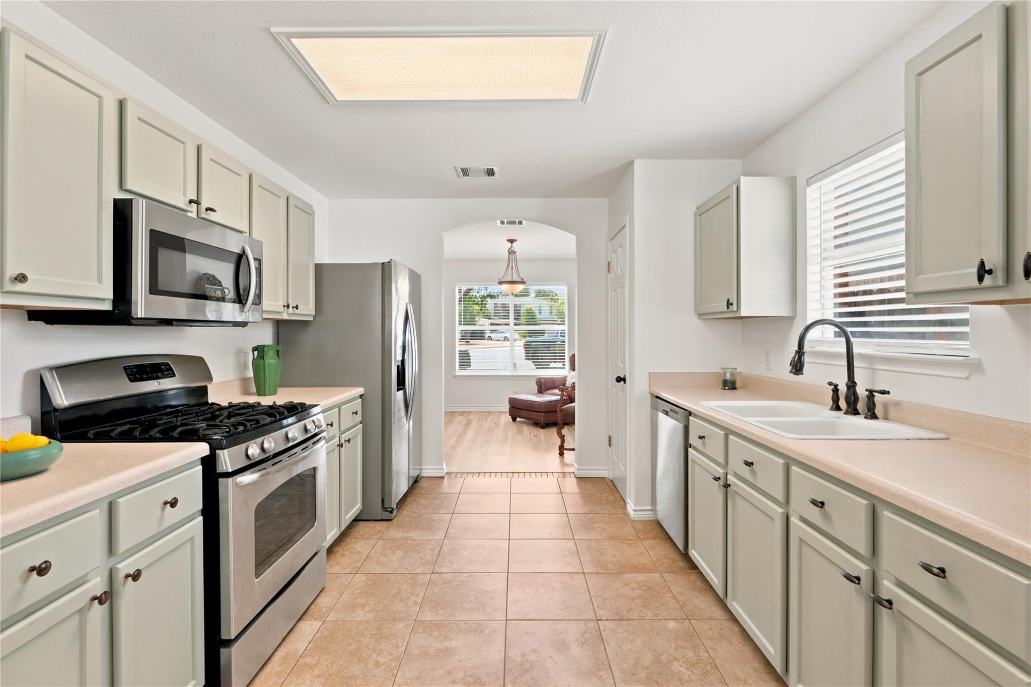 405 Fairfield Loop Property Photo 12