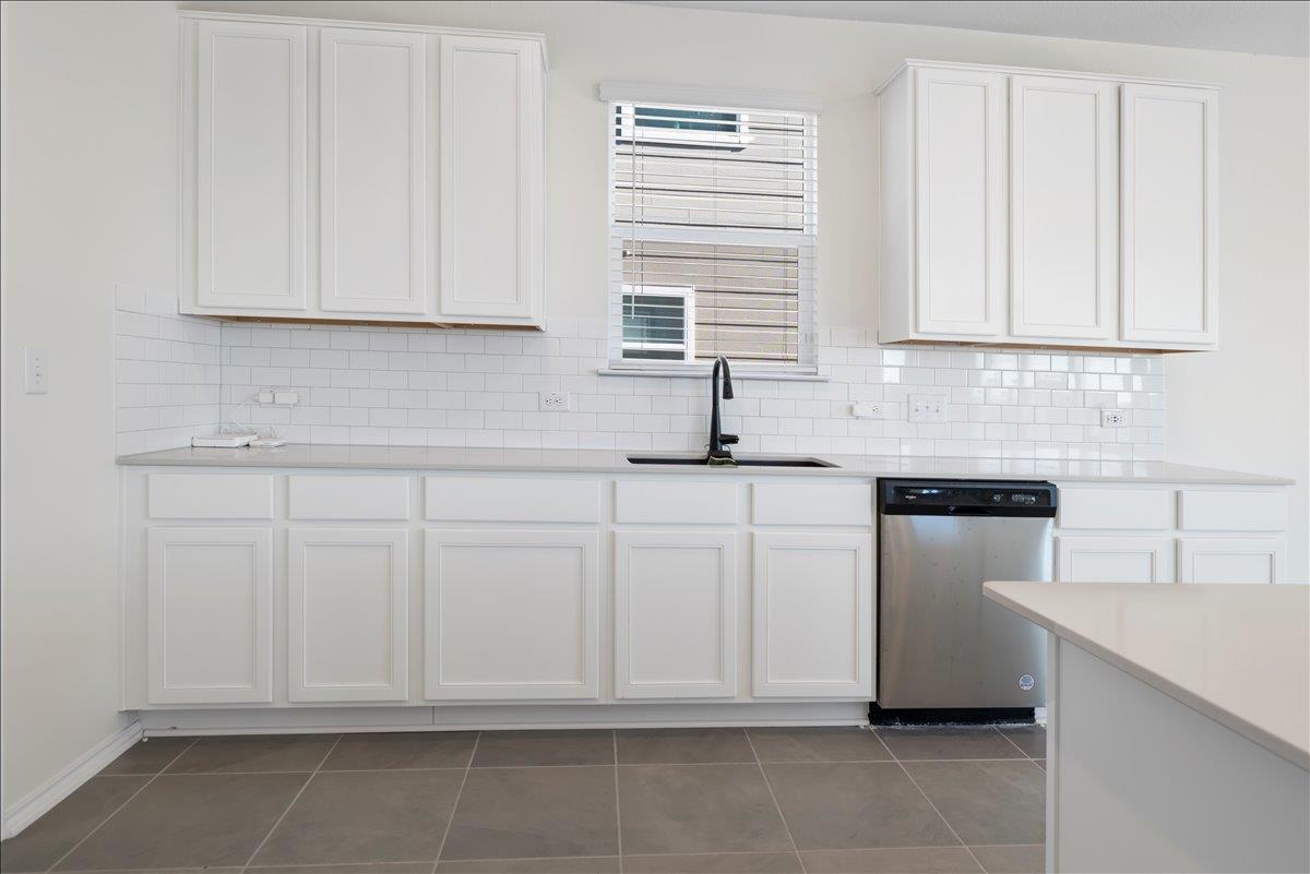 18501 Spotted Eagle Ln Property Photo 10
