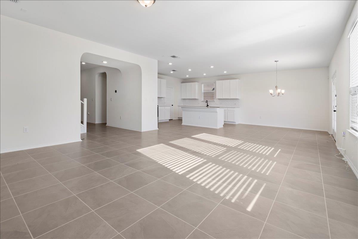 18501 Spotted Eagle Ln Property Photo 12