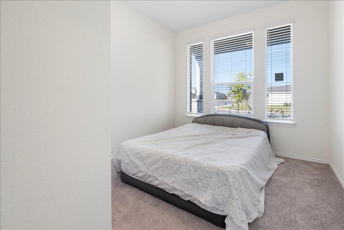 18501 Spotted Eagle Ln Property Photo 15