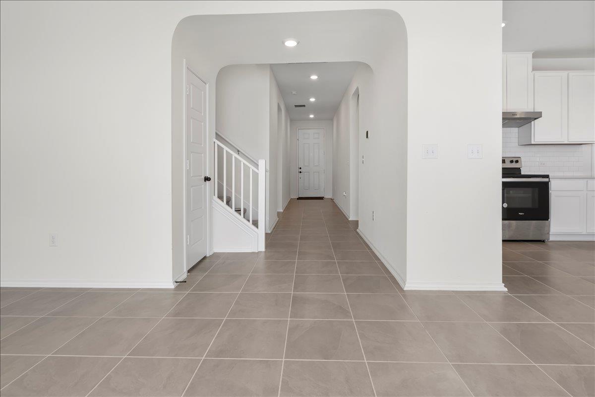 18501 Spotted Eagle Ln Property Photo 16