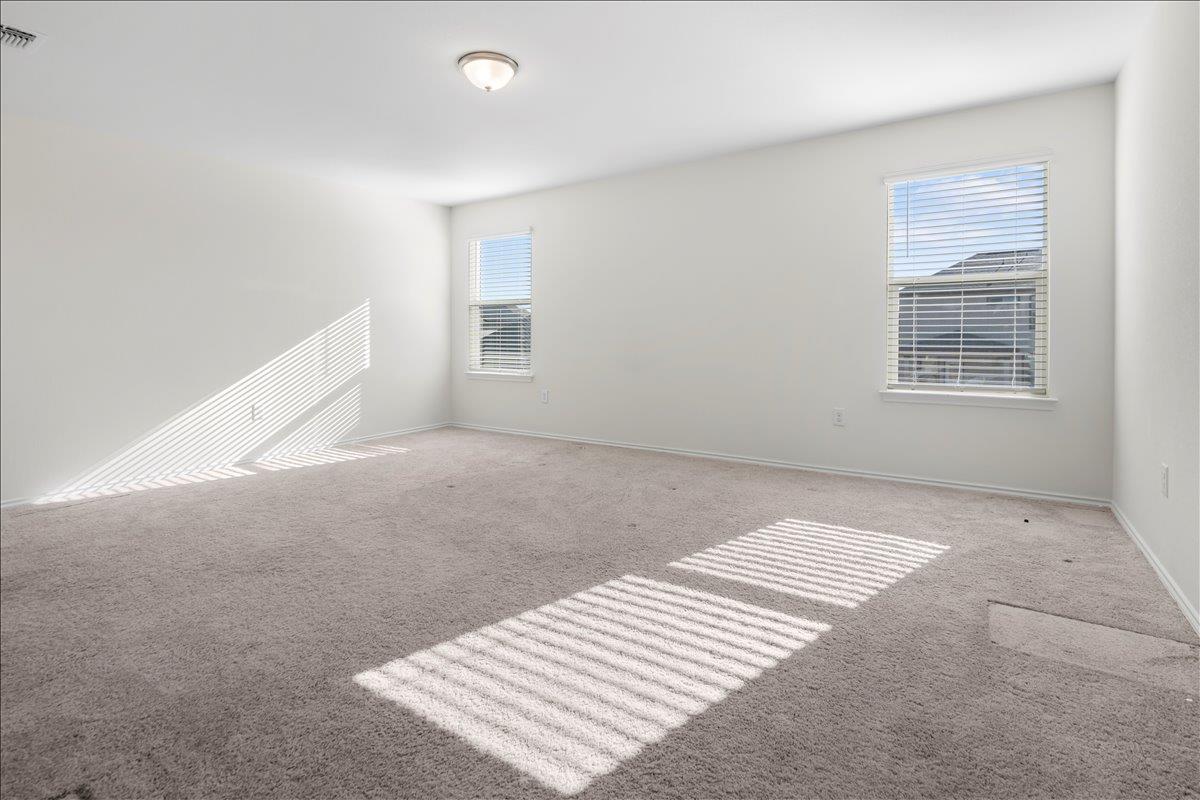 18501 Spotted Eagle Ln Property Photo 32