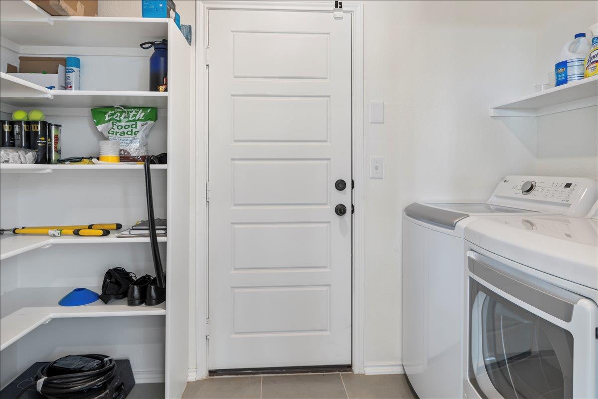 18501 Spotted Eagle Ln Property Photo 35