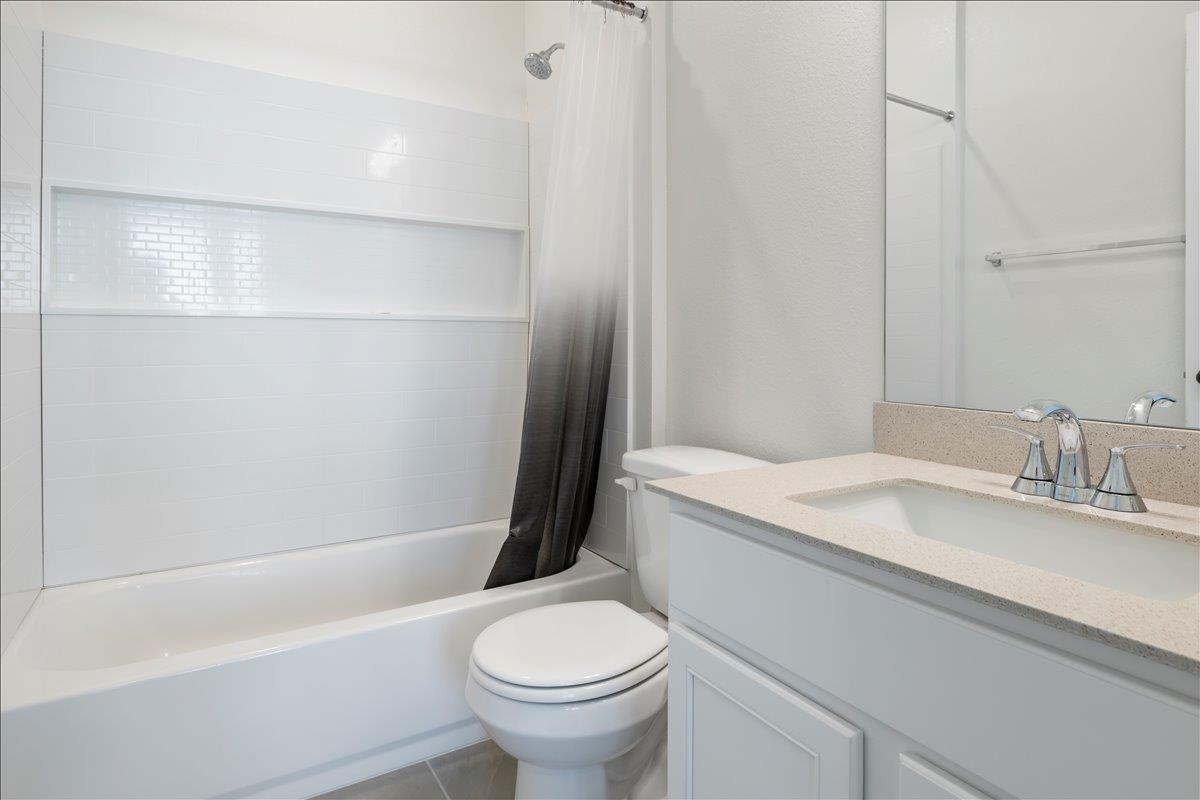 18501 Spotted Eagle Ln Property Photo 39
