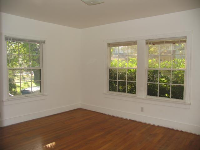 4909 Duval St Property Photo 4
