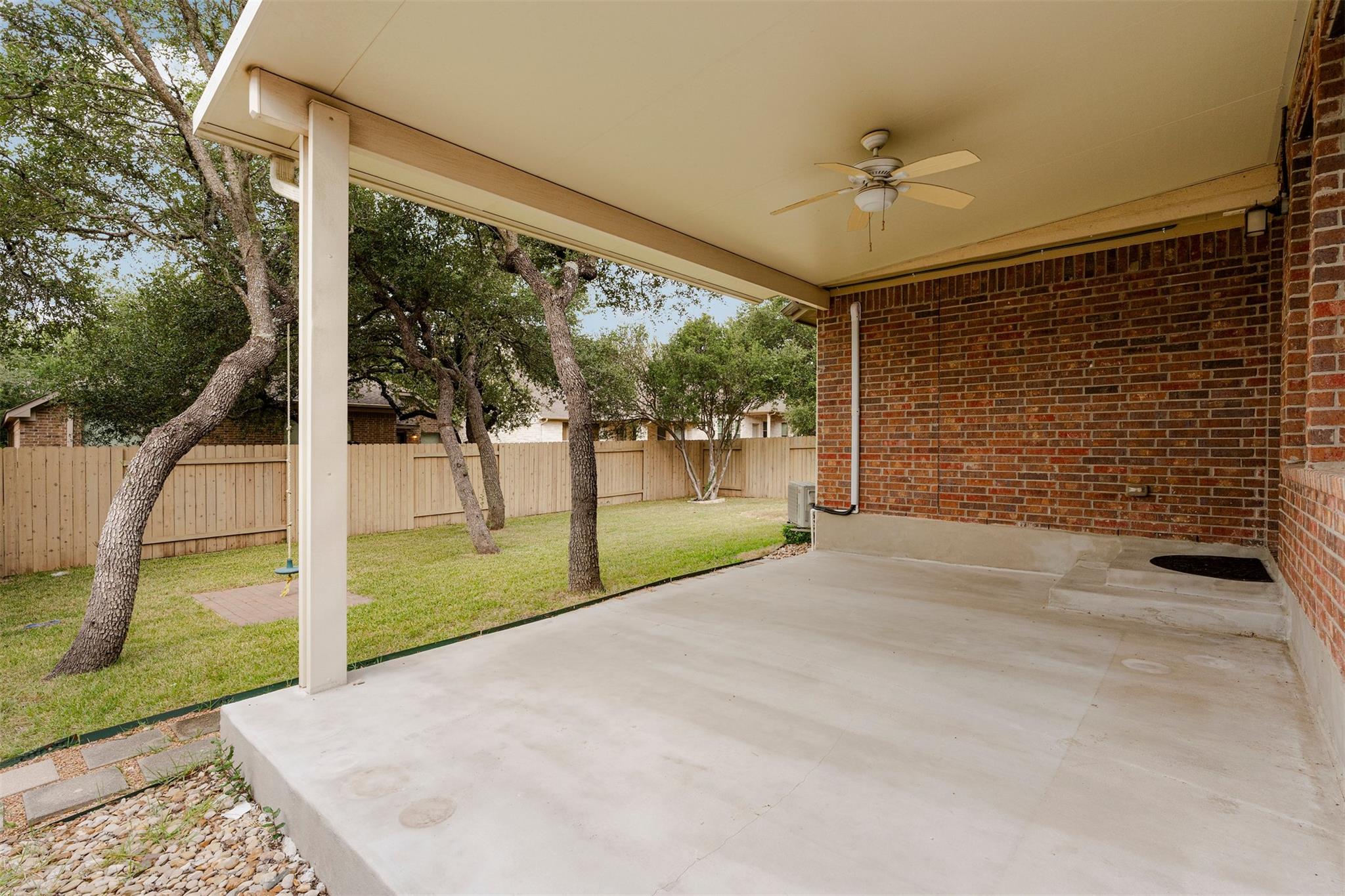 8624 Alophia Dr Property Photo 8