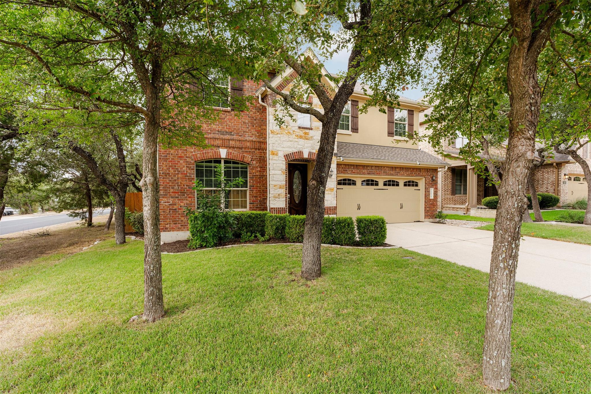 8624 Alophia Dr Property Photo 11