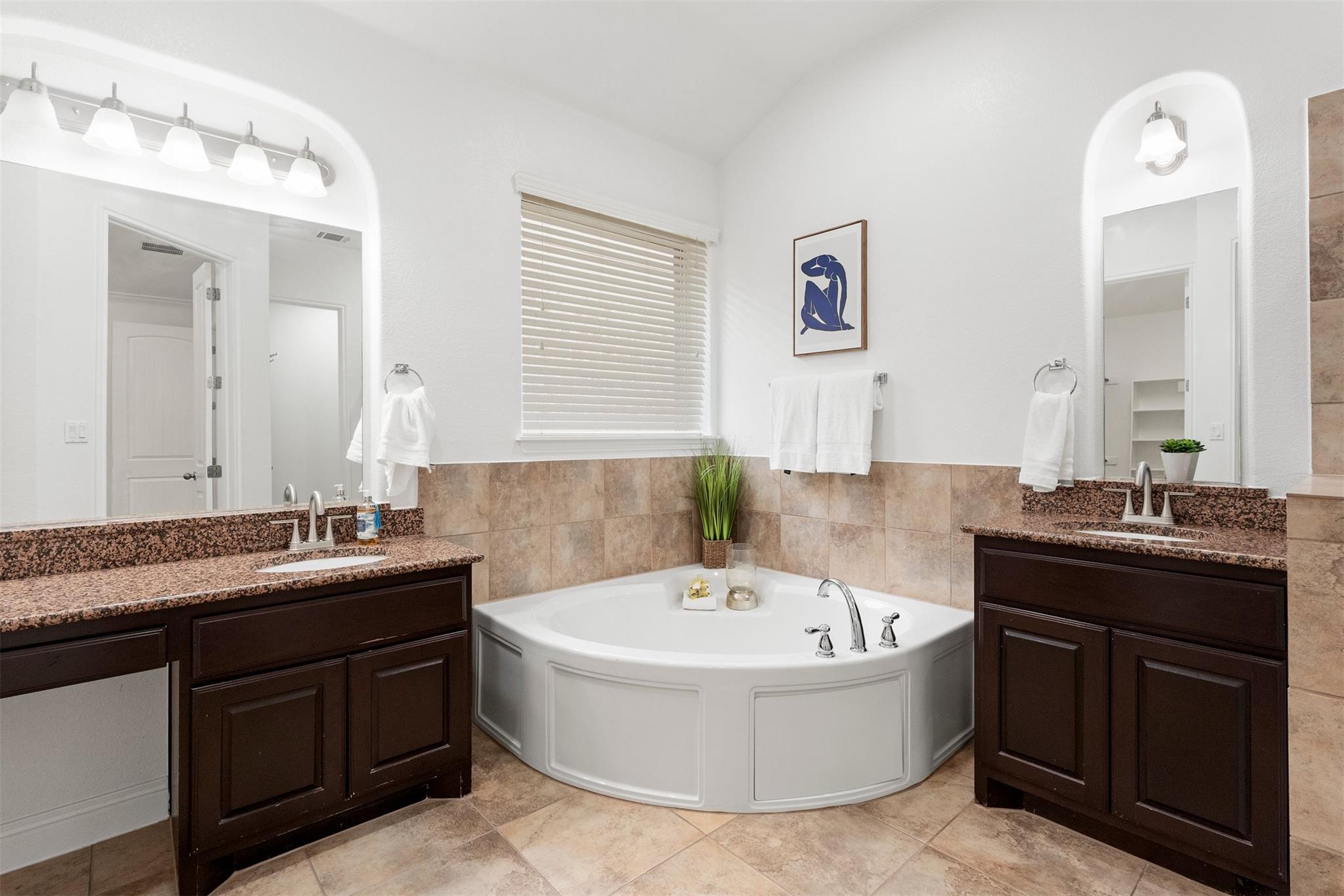 8624 Alophia Dr Property Photo 27