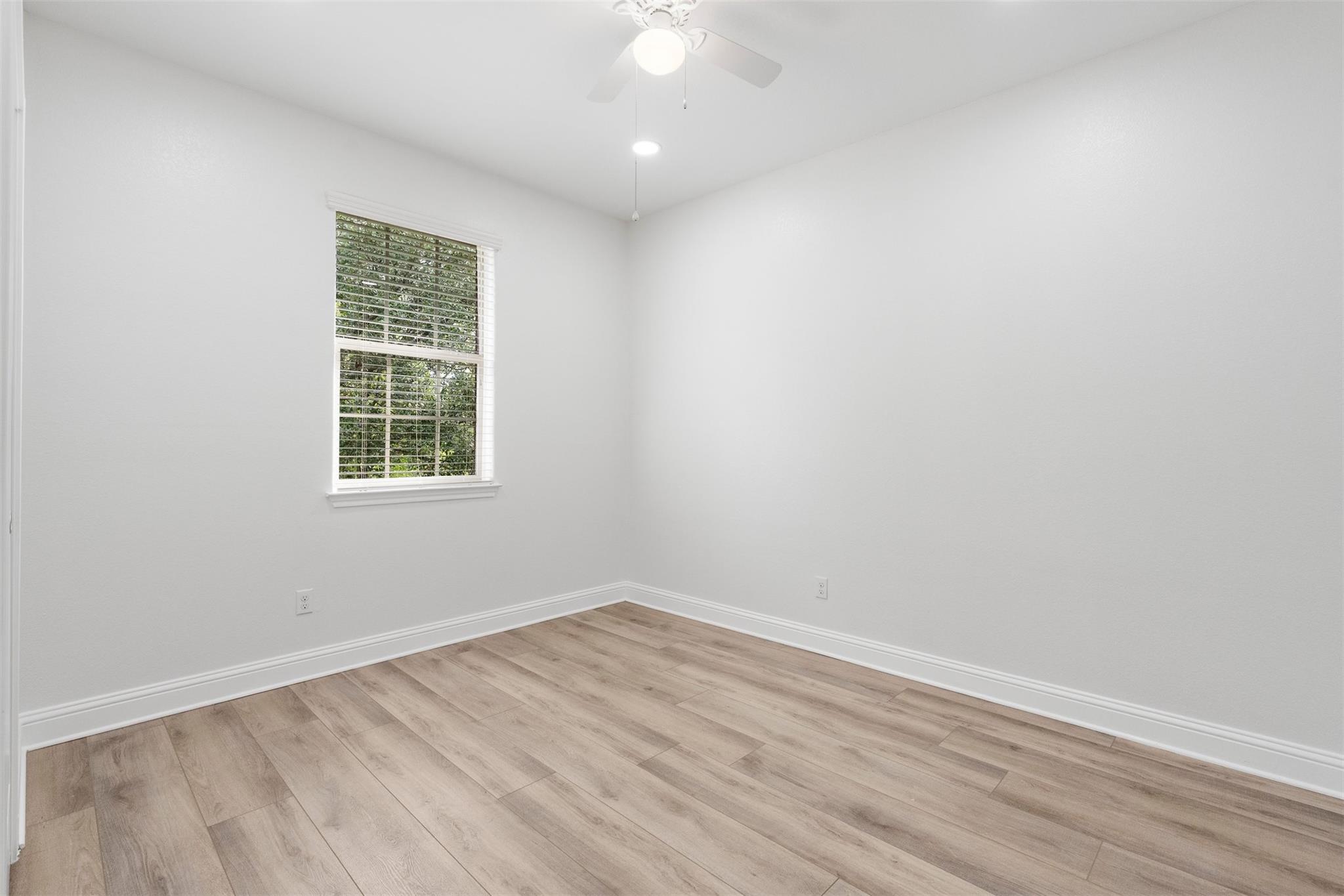 8624 Alophia Dr Property Photo 32