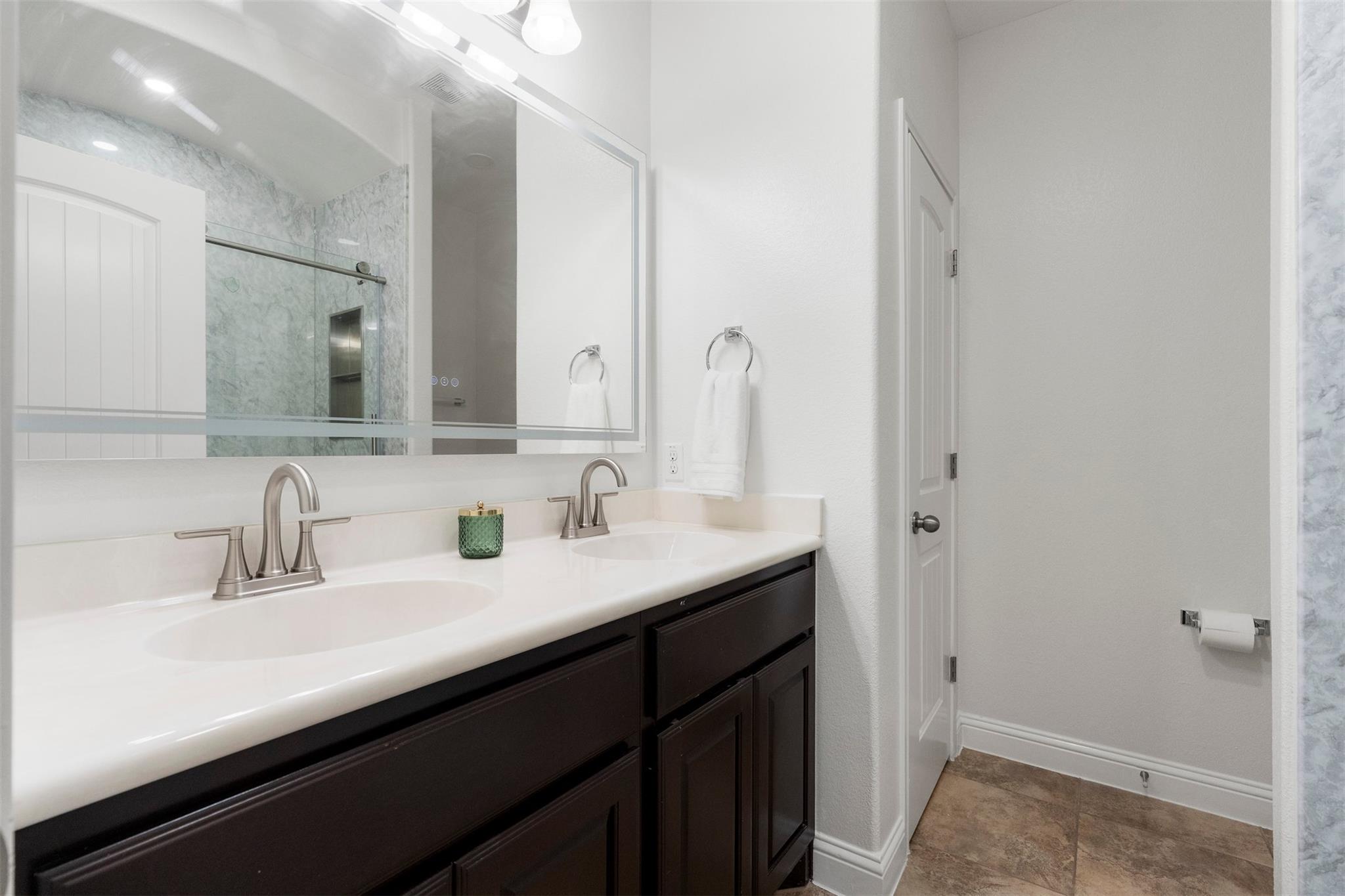 8624 Alophia Dr Property Photo 33