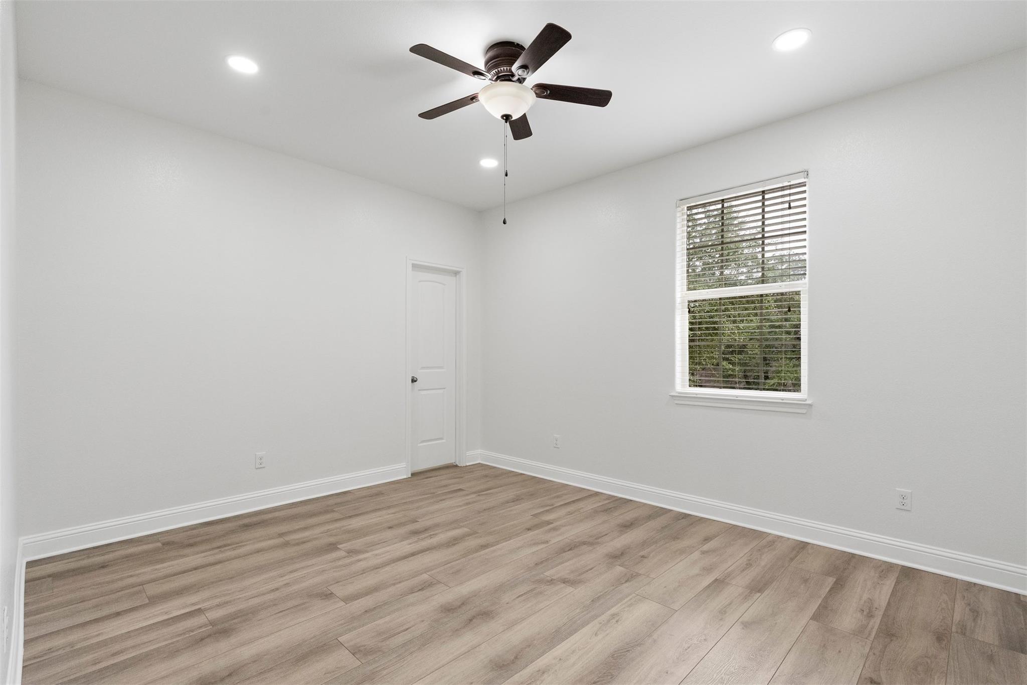 8624 Alophia Dr Property Photo 34