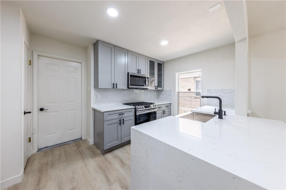7601 West Gate Blvd Property Photo 11