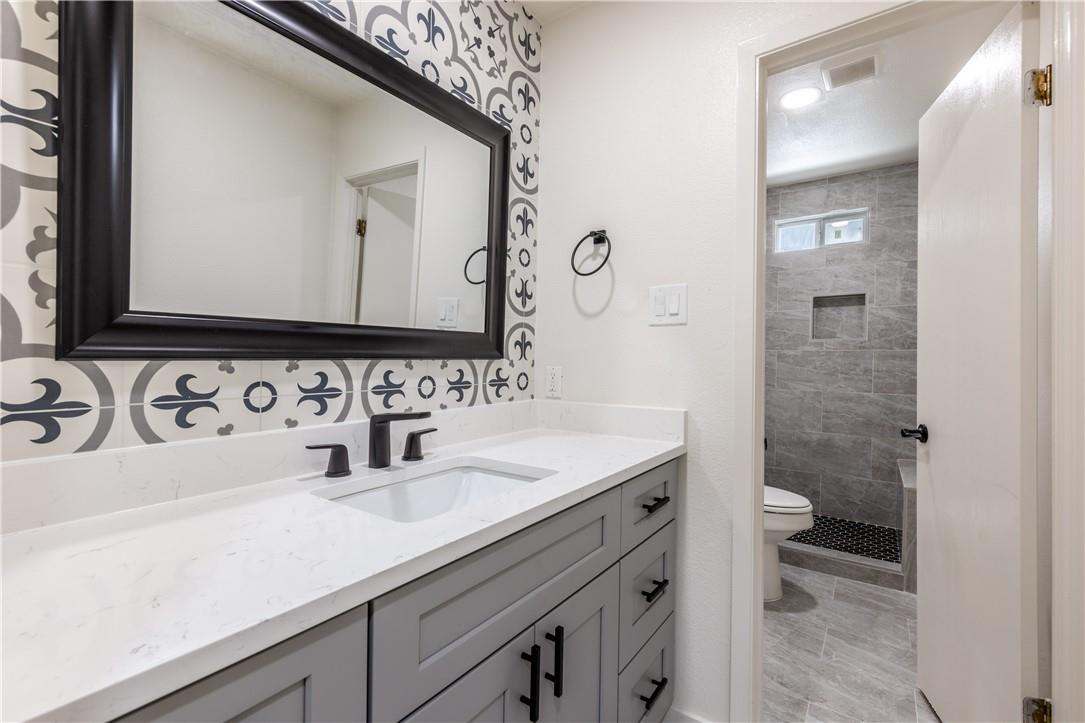 7601 West Gate Blvd Property Photo 17