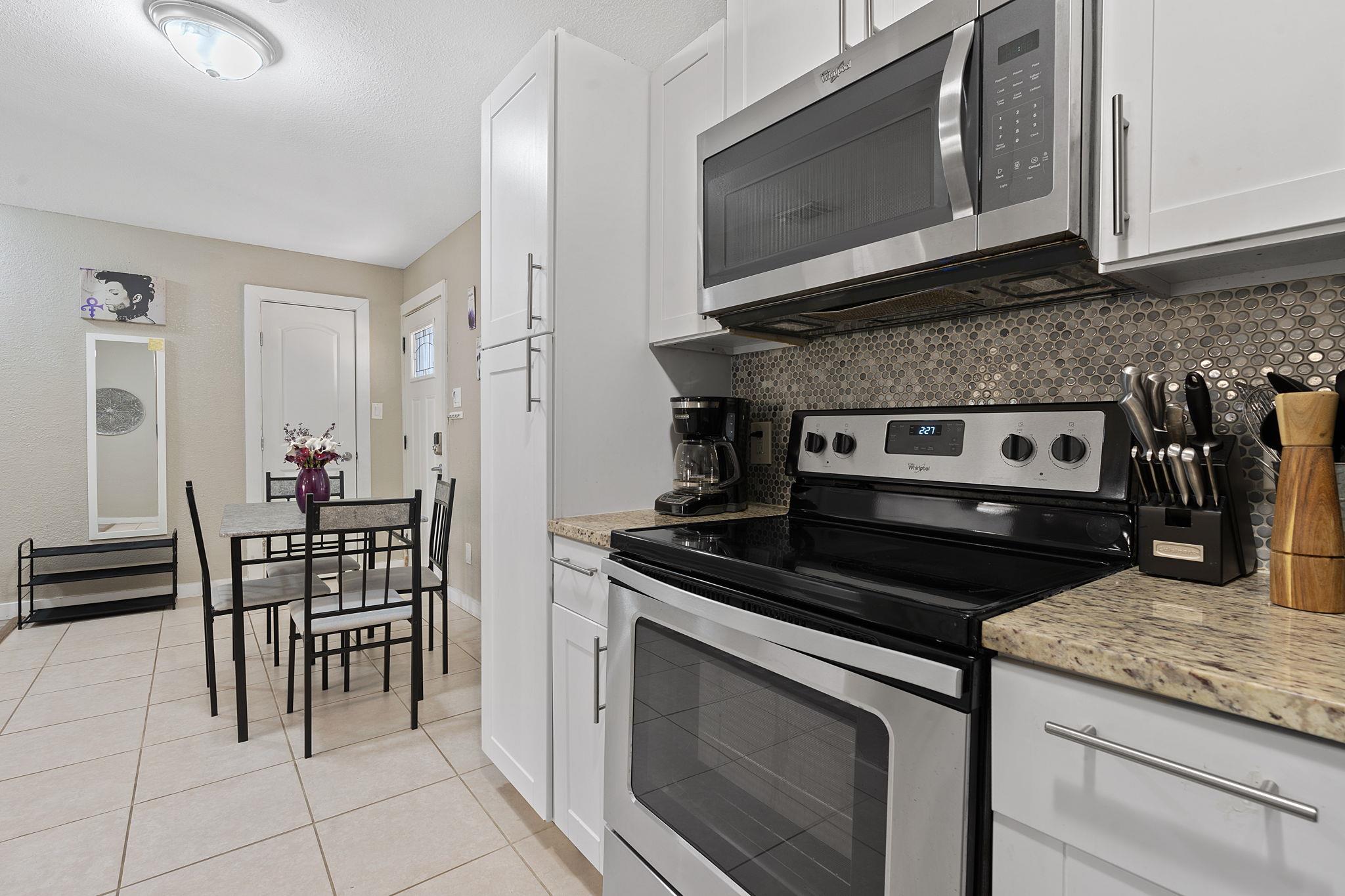 1906 Valley Hill Cir Property Photo 6