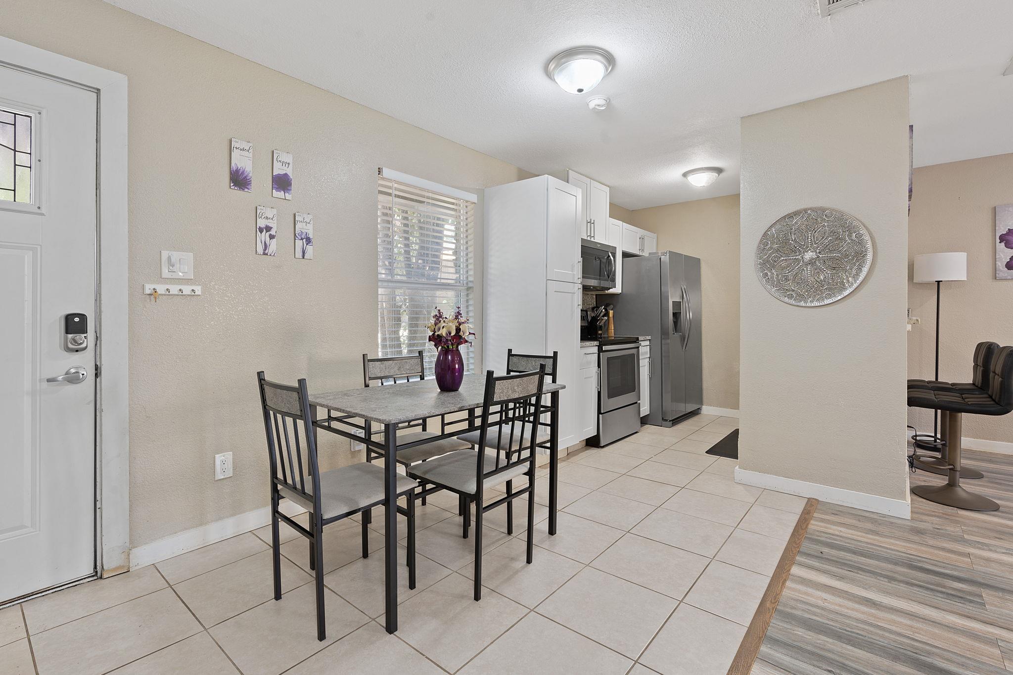 1906 Valley Hill Cir Property Photo 9