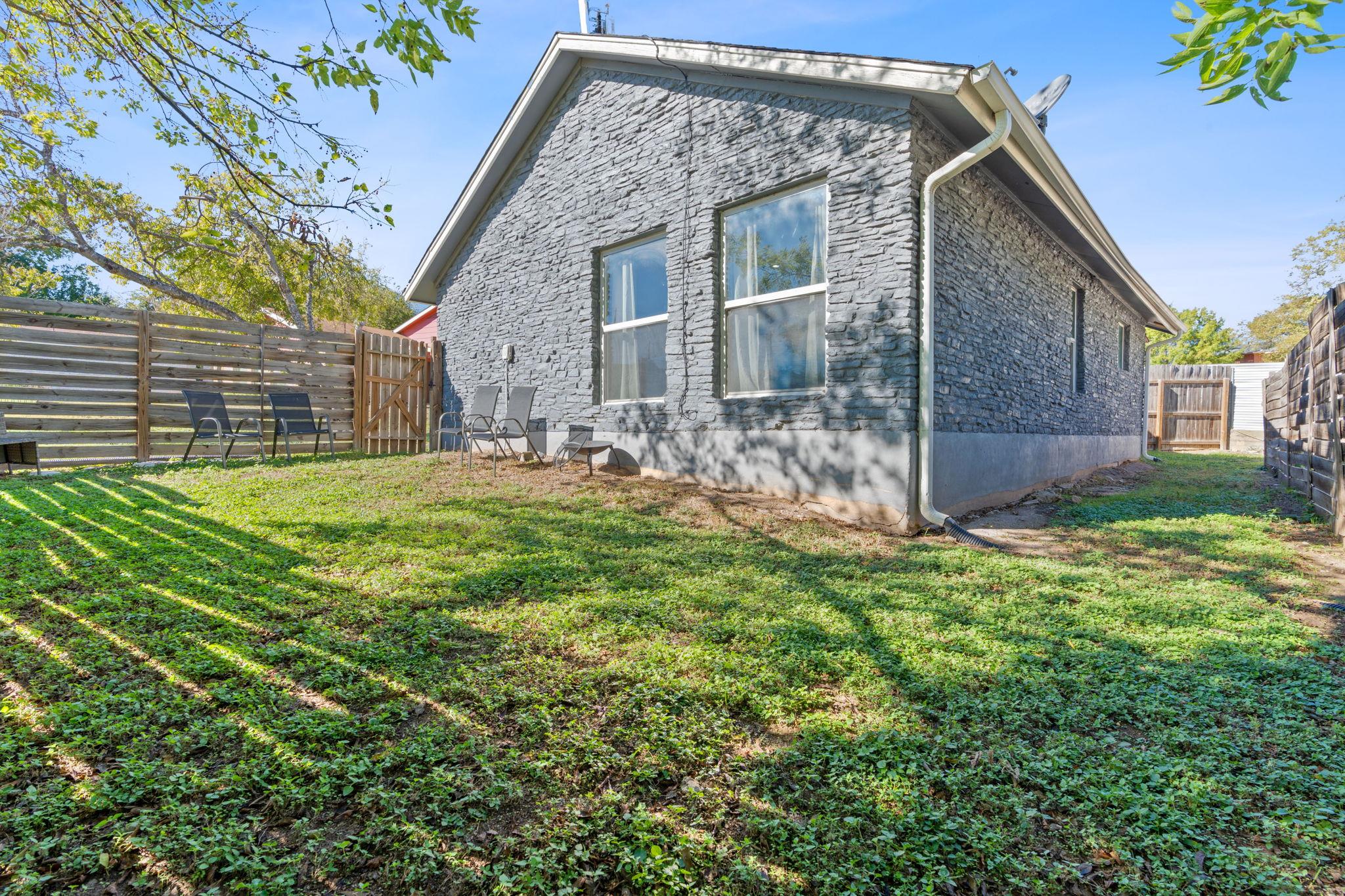 1906 Valley Hill Cir Property Photo 40