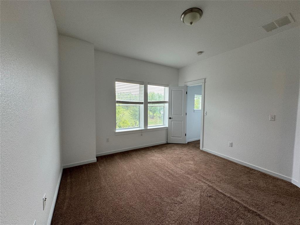 1925 Zach Scott St Property Photo 11