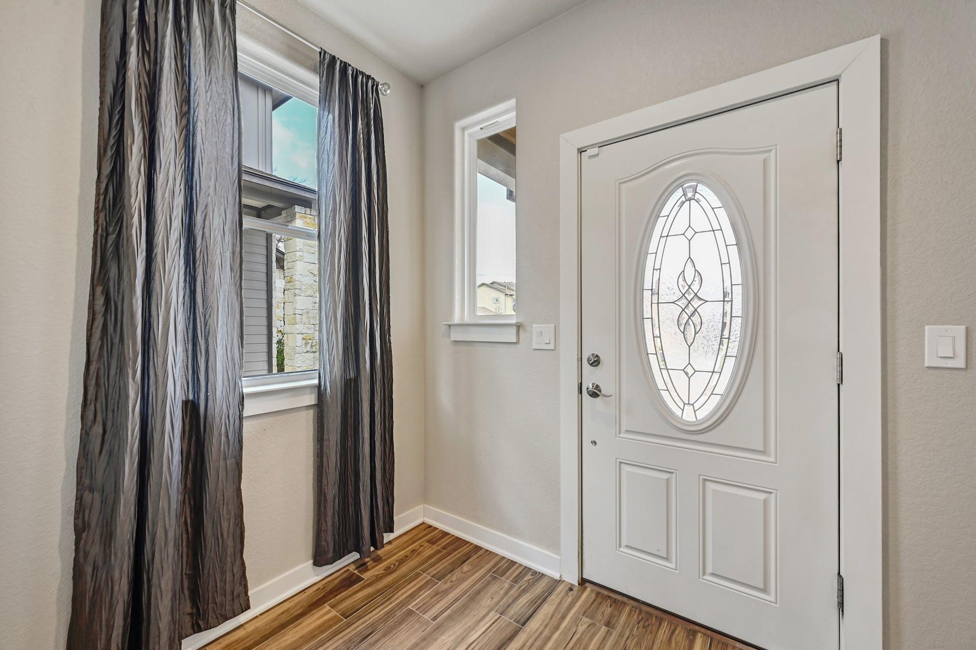 3303 Elija St Property Photo 4